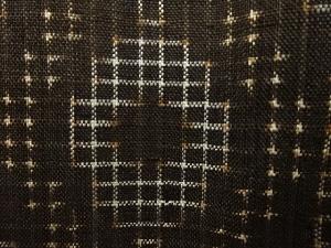 アンティーク　幾何学模様織り出し本場泥大島紬着物